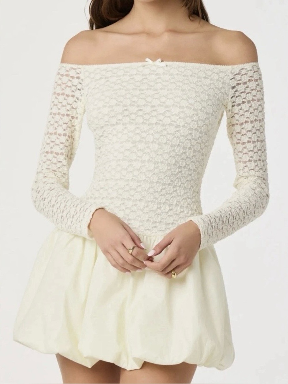 ASTR the Label Off-Shoulder Lace Knit Cream Mini Bubble dress. Sz M. NWT